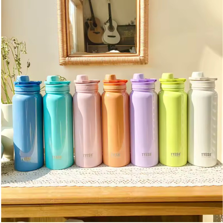 TYESO Insulated Stainless Steel Thermos Tumbler
